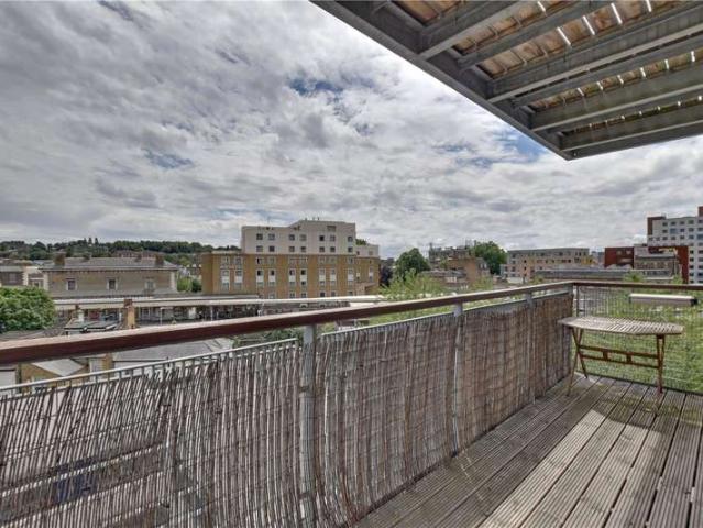 Flat for sale in Greenwich Town Centre, Greater London