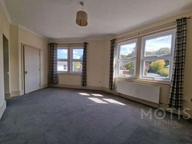 Flat for rent in Folkestone, Kent