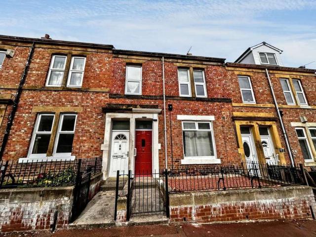 Flat for sale in Bensham, Tyne And Wear