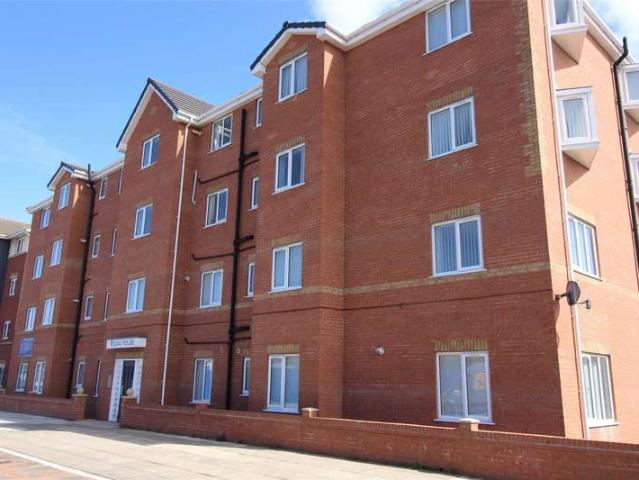 Flat for sale in Calderstones