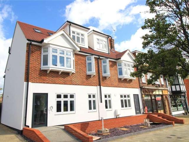 Flat for sale in Alton Barnes, Essex