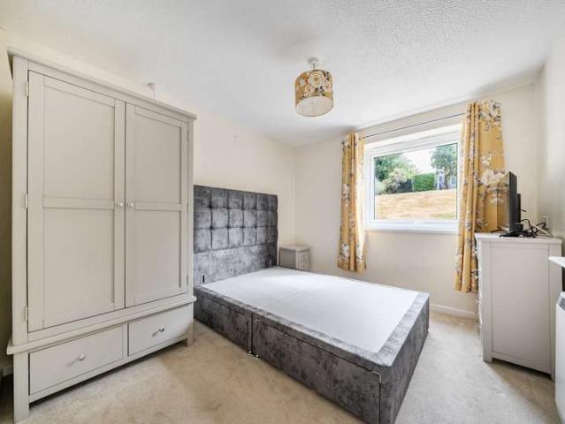 Flat for sale in Sherwood, Sandown Park