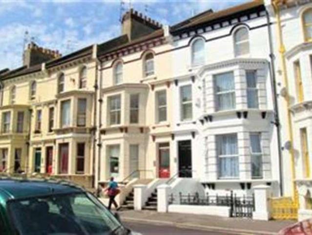 Flat for sale in Blacklands, Guestling Green