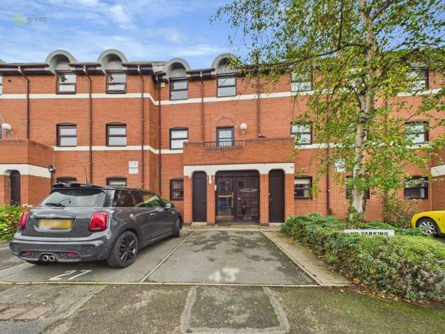 Flat for sale in Leyfields, Kettlebrook