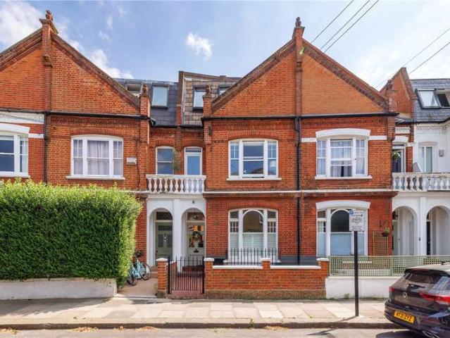 Flat for sale in Fulham, Sands End