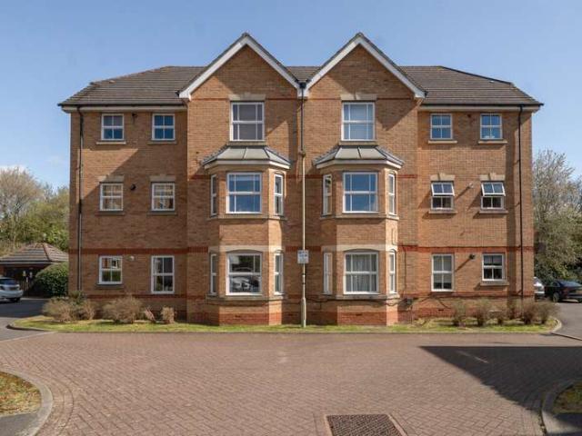 Flat for sale in The Slade, Oxfordshire
