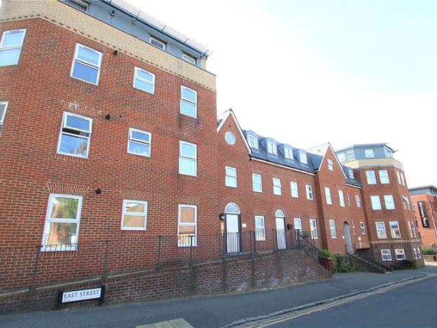 Flat for sale in Katesgrove, Reading
