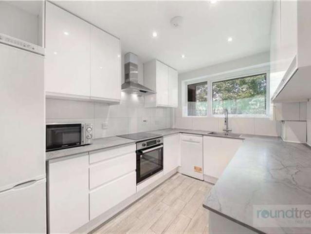 Flat for sale in London Borough of Barnet, Greater London