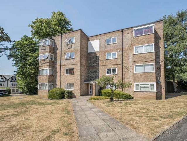Flat for sale in Priest Down, Hampshire