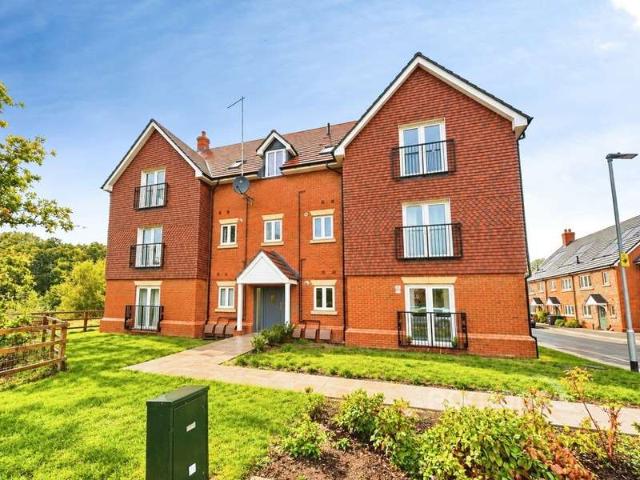 Flat for sale in Mytchett, Surrey Heath
