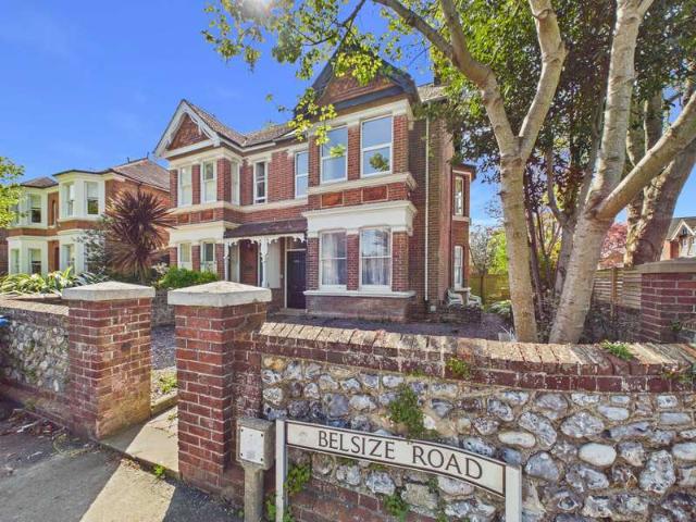 Flat for sale in West Worthing, Worthing