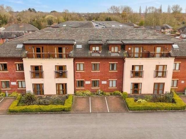 Flat for sale in Kingsbourne, Nantwich