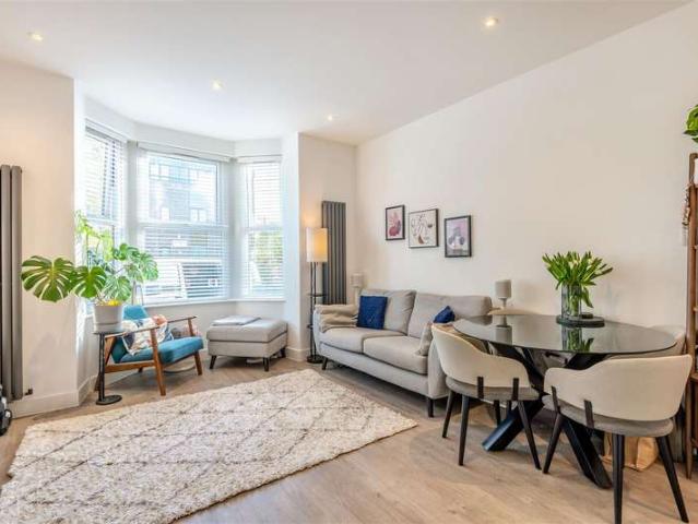 Flat for sale in Blendon, Greater London
