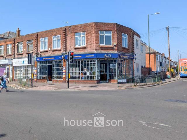 Flat for sale in Moordown, Bournemouth