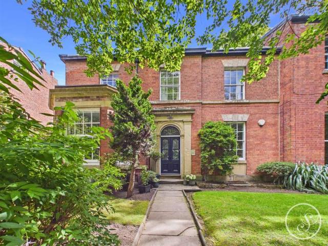 Flat for sale in Chapel Allerton, West Yorkshire