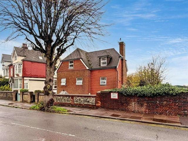 Flat for sale in Bridgemere, Eastbourne