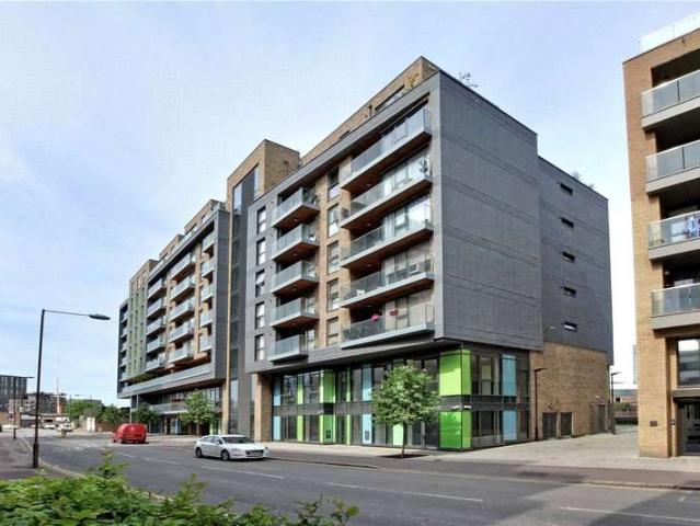 Flat for sale in Greenwich Town Centre, Greater London
