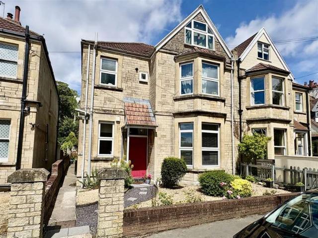 Flat for sale in Feckenham, City Of Bristol