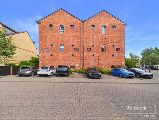 Flat for sale in Katesgrove, Reading
