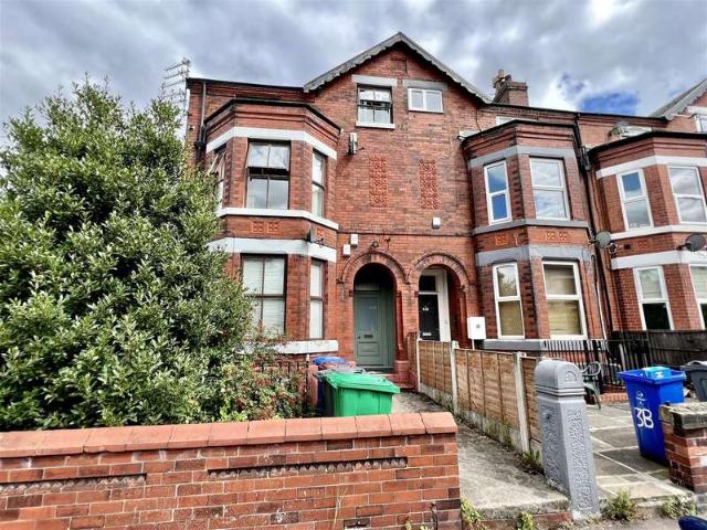 Flat for sale in Georgia, Greater Manchester