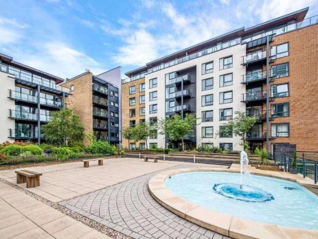 Flat for rent in Boardwalk Place, Blackwall