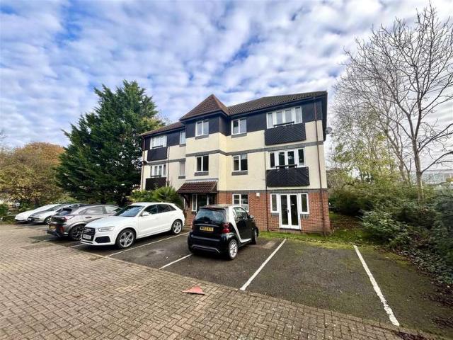Flat for rent in Cheshunt, Broxbourne