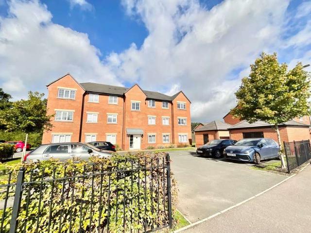 Flat for sale in Shavington cum Gresty, Basford