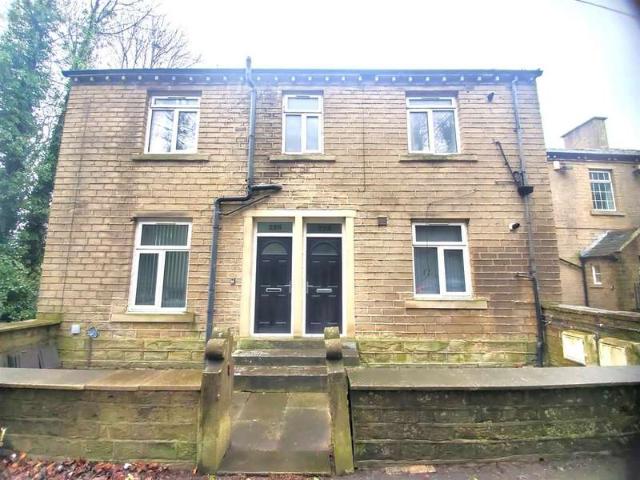 Flat for rent in Highburton, West Yorkshire