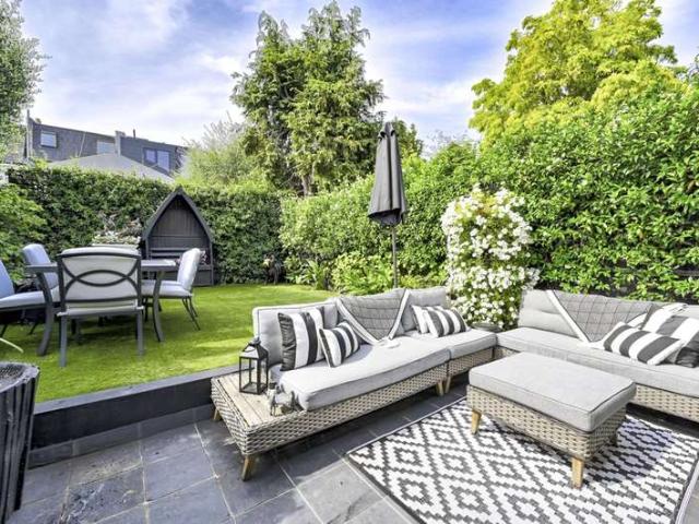 Flat for sale in Sands End, Fulham