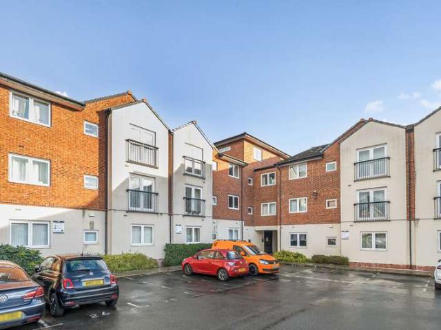 Flat for sale in Hammond Street