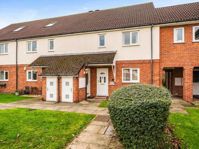 Flat for sale in Thorpe Willoughby