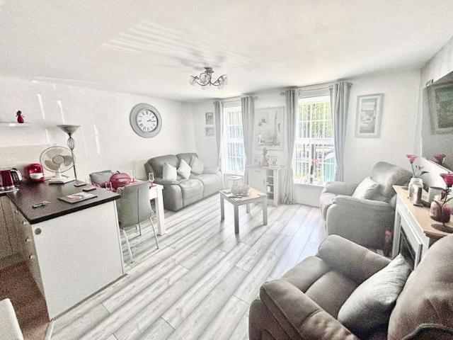 Flat for sale in Hull, City Of Kingston Upon Hull