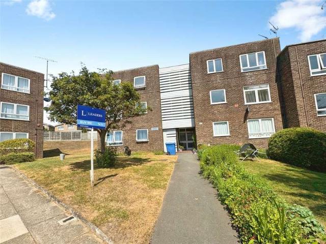 Flat for sale in Key Street, Suffolk