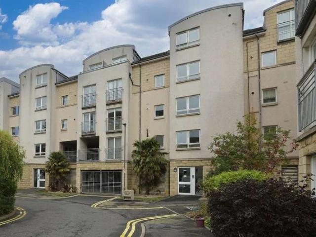 Flat for sale in East Pilton, Scotland