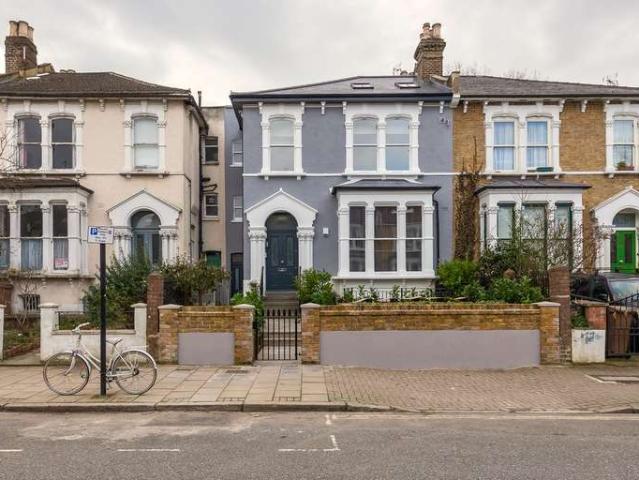 Flat for rent in Clapton, Upper Clapton