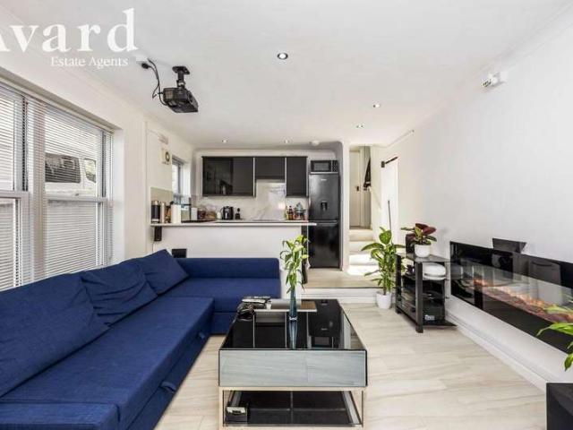 Flat for sale in Round Hill, Brighton & Hove
