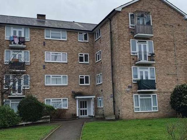 Flat for sale in Lower Halliford, Surrey