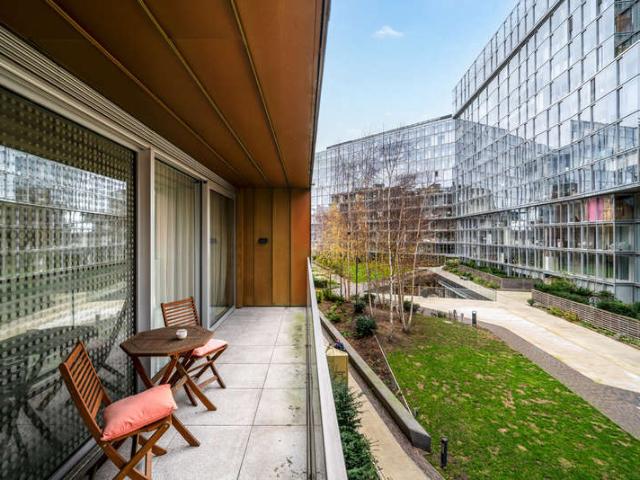Flat for rent in Nine Elms, Greater London