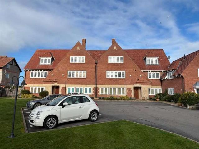 Flat for sale in Grange, West Kirby