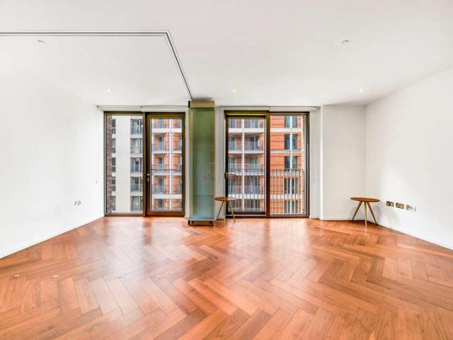 Flat for rent in Nine Elms, Greater London