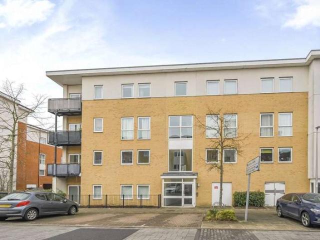 Flat for rent in Whitley, Reading