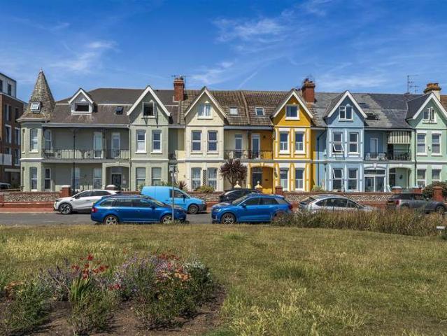 Flat for sale in Worthing, West Sussex