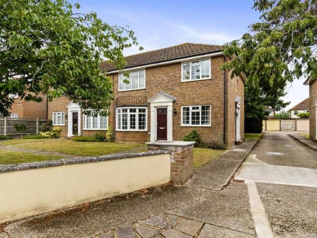 Flat for sale in Worthing, West Sussex