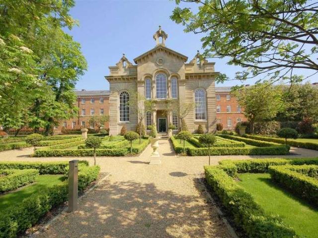 Flat for sale in Georgia, Greater Manchester