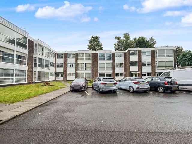 Flat for sale in Broughton Park, Salford