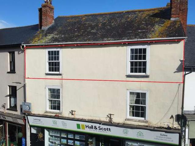 Flat for sale in Budlake, Devon