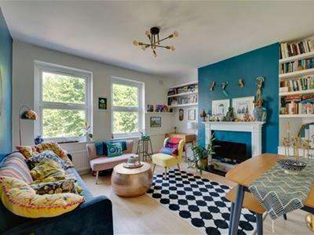 Flat for sale in Harlesden, Greater London