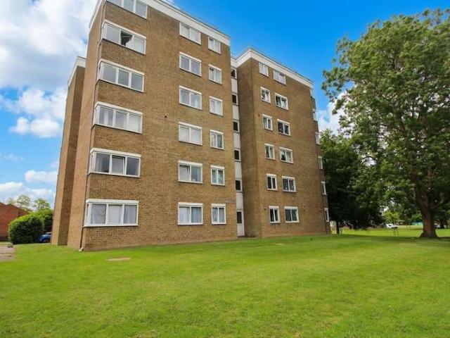 Flat for sale in South Ashford, Bridgefield