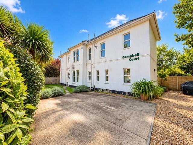 Flat for sale in Boscombe, Bournemouth