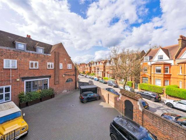 Flat for sale in Primrose Hill, Greater London